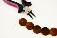 Necklace-DIY-gold-leaf-coin-beads-Darice-4